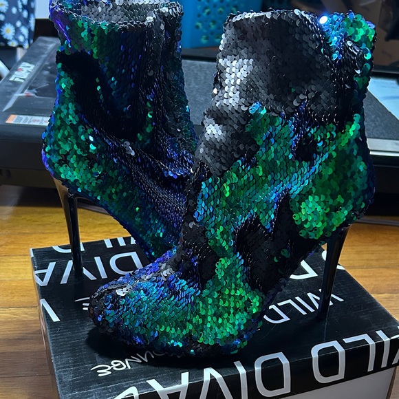 Mermaid Green and Black Sequin Ankle Booties - Picture 2 of 10